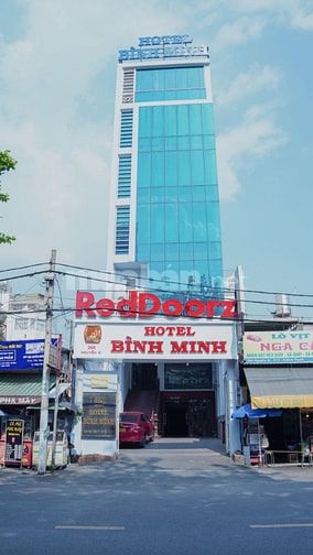 Bán khách sạn 7 tầng mặt tiền 266 Nguyễn Xí Bình Thạnh HĐT160 tháng