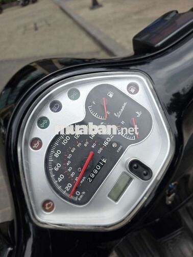 Vespa GTS 125ie 2011 nhập biển 05050