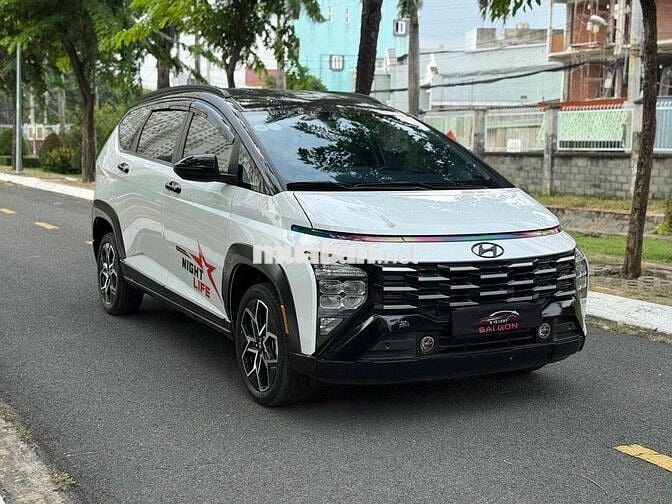 Hyundai Stargazer 2025 X 8.000 km Trắng