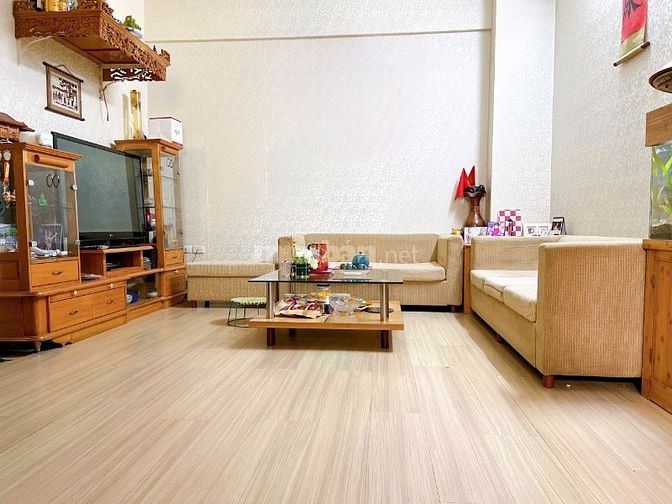 Cần bán căn hộ chung cư tại đường Trần Quý Kiên, phường Dịch Vọng