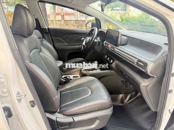 Hyundai Stargazer 2025 X 8.000 km Trắng