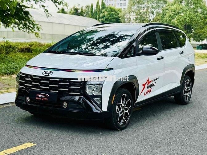 Hyundai Stargazer 2025 X 8.000 km Trắng