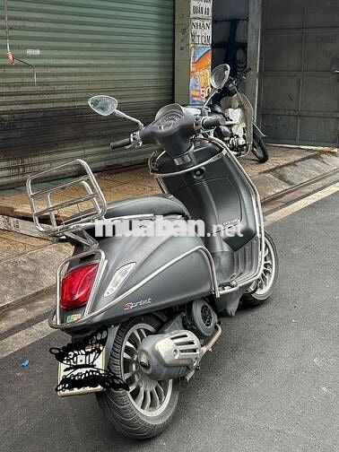 Piaggio Vespa Sprint xám