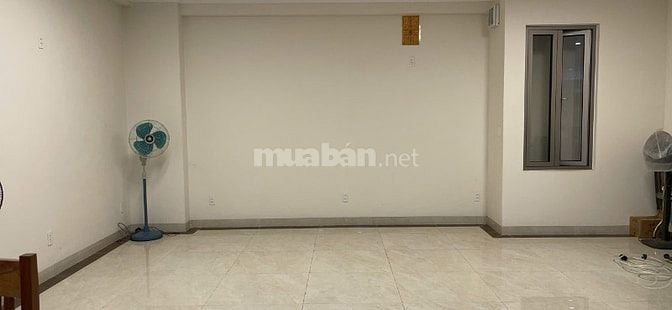Cho thuê nhà mặt phố Nguyễn Văn Lộc, 80m2x5T, MT 6m, kinh doanh tốt