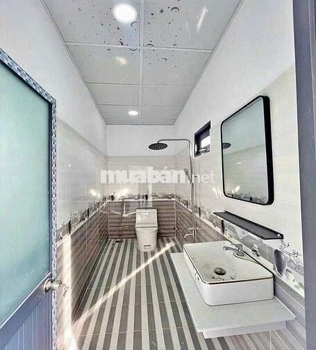 Bán nhà 1trệt1lầu sổ hồng riêng, dt 72m2 ngay KDC Phong Phú giá 980tr