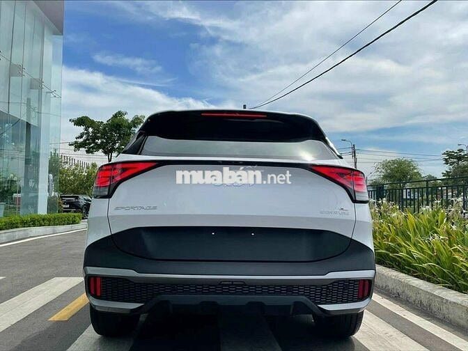 Kia Sportage Signature Trắng