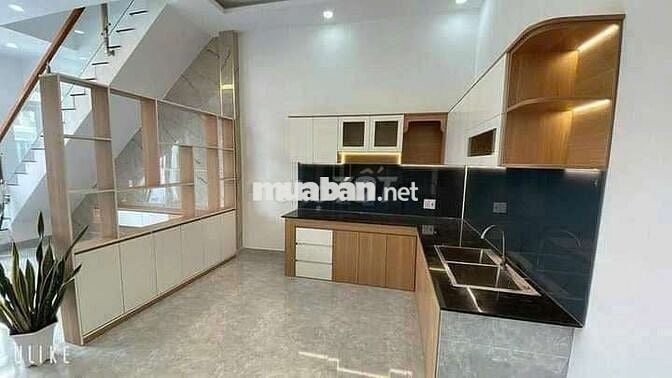 Bán nhà 1trệt1lầu sổ hồng riêng, dt 72m2 ngay KDC Phong Phú giá 980tr