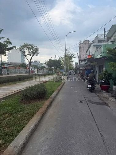 Nhà mới ở liền 3 Tầng đúc Ụ CÂY P10Q8 cách mt 1 căn 