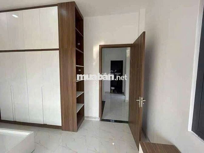 Bán nhà 1trệt1lầu sổ hồng riêng, dt 72m2 ngay KDC Phong Phú giá 980tr