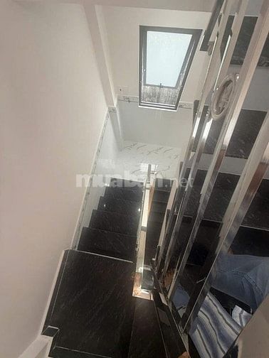 Nhà mới ở liền 3 Tầng đúc Ụ CÂY P10Q8 cách mt 1 căn 
