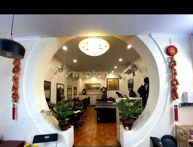 CẮT TÓC NAM ĐỨC QUYỀN CẦN TUYỂN GẤP 02 NỮ NHÂN VIÊN GỘI ĐẦU DƯỠNG SINH