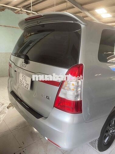 Toyota Innova 2.0G 2012 Bạc