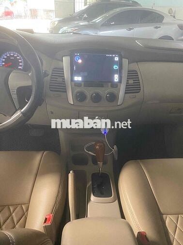 Toyota Innova 2.0G 2012 Bạc