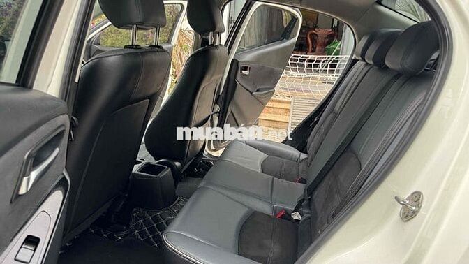 Mazda 2 Luxury 2022 Sedan Trắng 99.000km