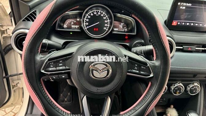 Mazda 2 Luxury 2022 Sedan Trắng 99.000km