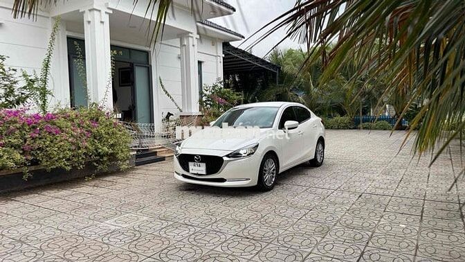 Mazda 2 Luxury 2022 Sedan Trắng 99.000km