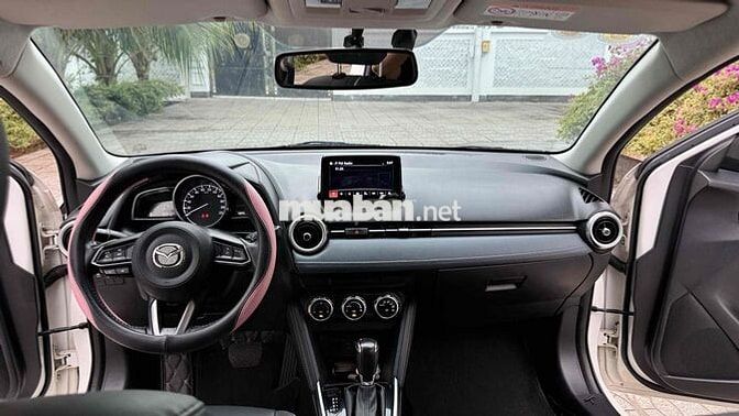 Mazda 2 Luxury 2022 Sedan Trắng 99.000km