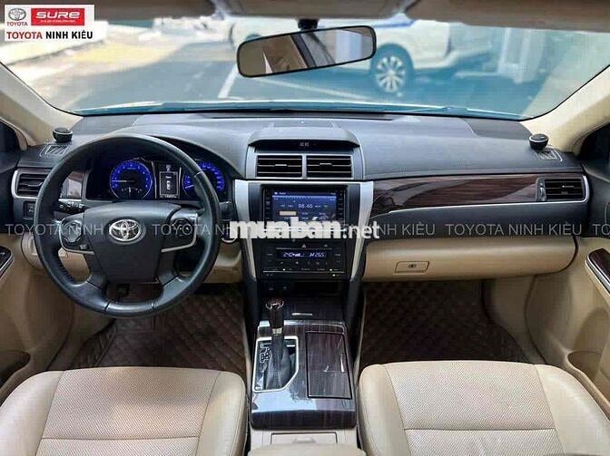 Toyota Camry 2017 Vàng Cát 130.000 km