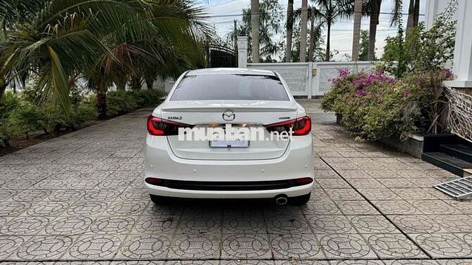 Mazda 2 Luxury 2022 Sedan Trắng 99.000km
