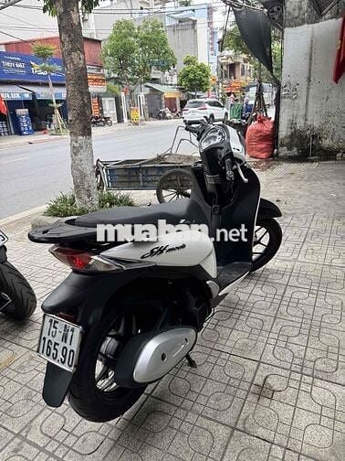 Honda SH Mode Trắng đen