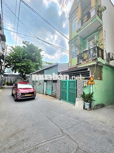 nhà 2 lầu, có sổ hồng mặt tiền đường 8 m