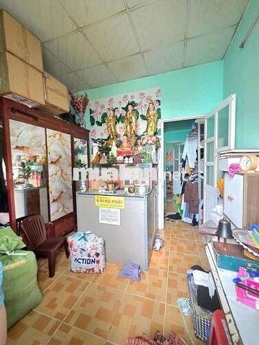 nhà 2 lầu, có sổ hồng mặt tiền đường 8 m