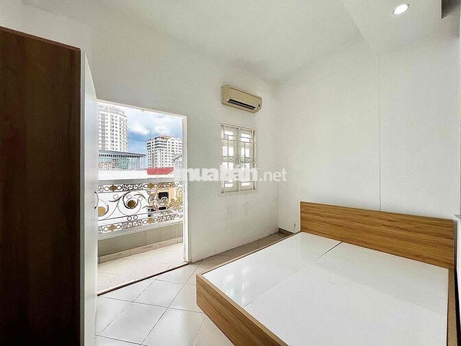 Cho thuê 2PN nhà mặt tiền, có thang máy, full nội thất