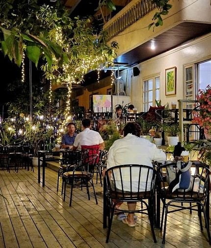 Cho thuê nhà mặt phố Nguyễn Đình Thi, Quận Tây Hồ, 300m2, mặt tiền 20m