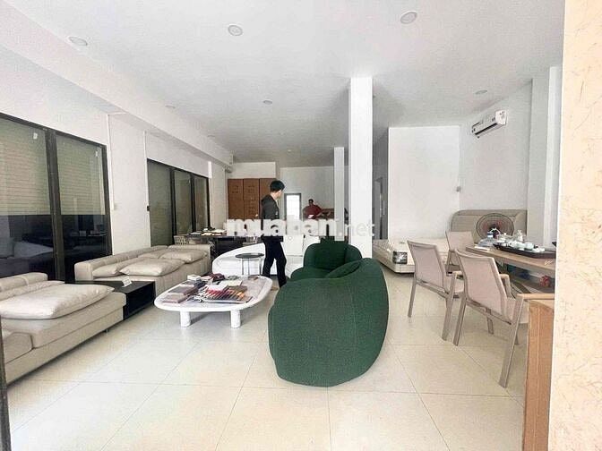 Cho thuê mặt bằng căn góc 2 mặt tiền Cityland Park Hill