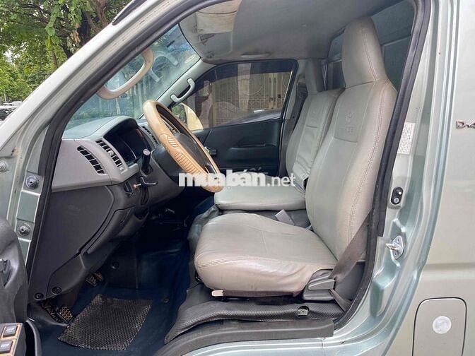 Toyota Hiace 2008