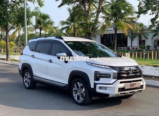 Mitsubishi Xpander Cross Trắng
