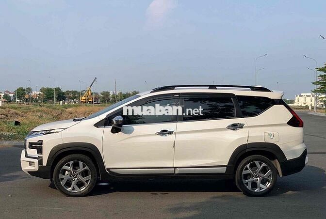 Mitsubishi Xpander Cross Trắng