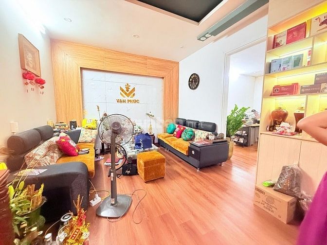 Nguyễn Chí Thanh – Ba Đình – 71 M2 – 5 Tầng – MT 6 M – Giá 33.1 Tỷ.  