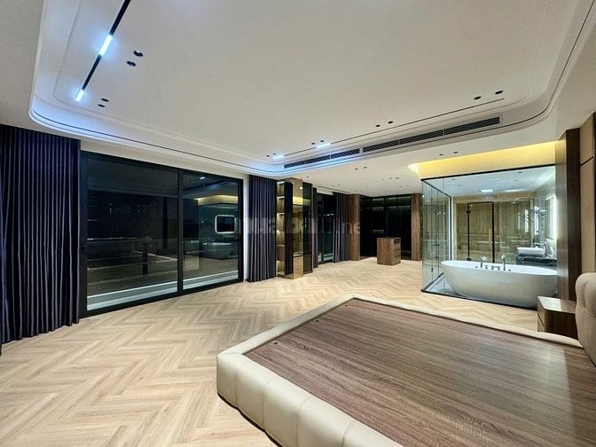 Nhà mặt ngõ Ngọc Lâm 72m² – 7 tầng, có thang máy, phù hợp kinh doanh