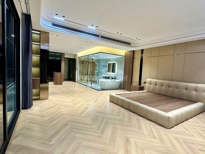 Nhà mặt ngõ Ngọc Lâm 72m² – 7 tầng, có thang máy, phù hợp kinh doanh