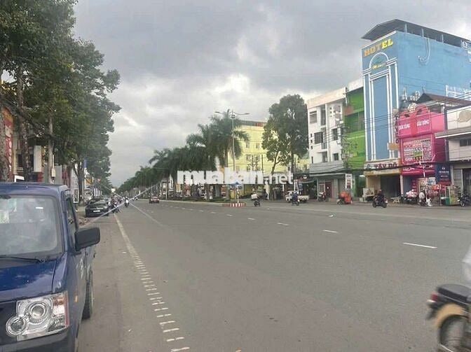 bán góc 2 mặt tiến đường 3 tháng 2