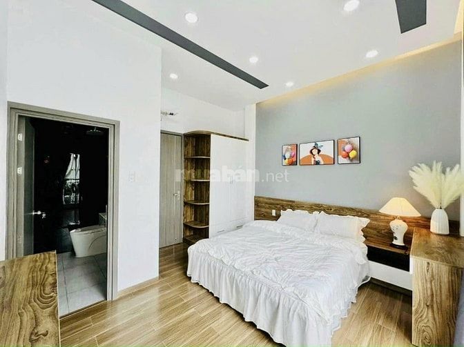 ĐỊNH CƯ BÁN GẤP NHÀ MT Đ.SƯ VẠN HẠNH,Q.10 Gía 2 tỷ 150 LH 0769218984