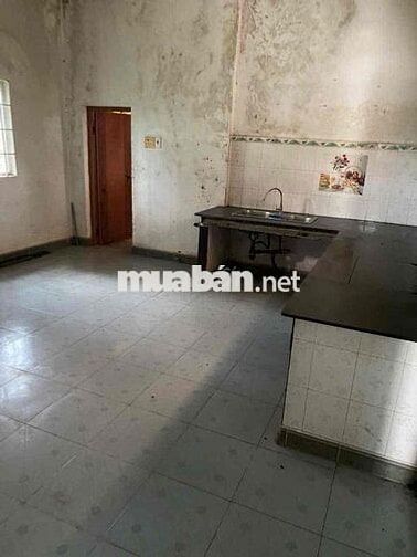 cần cho thuê nhà, đường xá thuận tiện cách ql13 tầm 500m