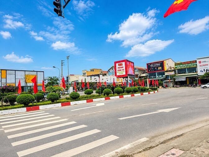 CHO THUÊ SHOPHOUSE 2 TẦNG 2 MẶT TIỀN ĐỐI DIỆN VINCOM KỲ ANH