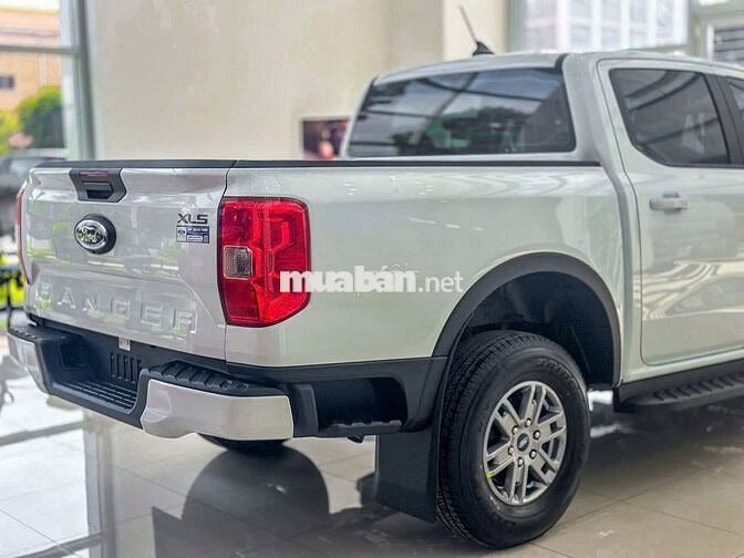 Ranger XLS 1 cầu xe sẵn đủ màu giao ngay+ quà tặng