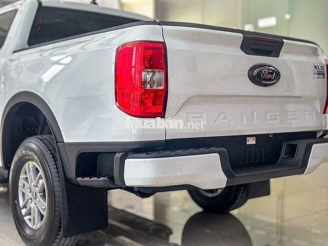 Ranger XLS 1 cầu xe sẵn đủ màu giao ngay+ quà tặng