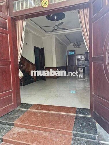 cho thuê biệt thự khu đồng danh ấp 6 vĩnh lộc a sạch sẽ 4p sân đậu xe