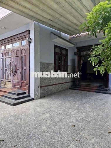 cho thuê biệt thự khu đồng danh ấp 6 vĩnh lộc a sạch sẽ 4p sân đậu xe