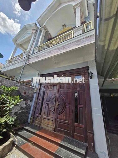 cho thuê biệt thự khu đồng danh ấp 6 vĩnh lộc a sạch sẽ 4p sân đậu xe