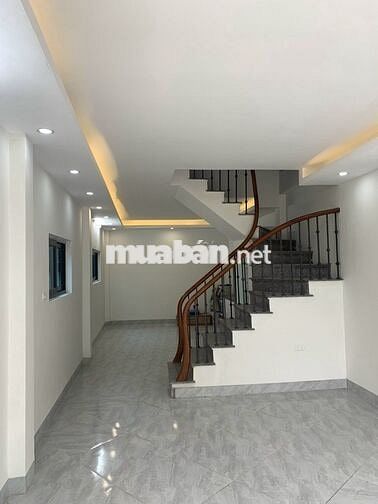Chính chủ em cần bán gấp căn nhà 2.5 tầng tại Yên Nghĩa Hà Đông