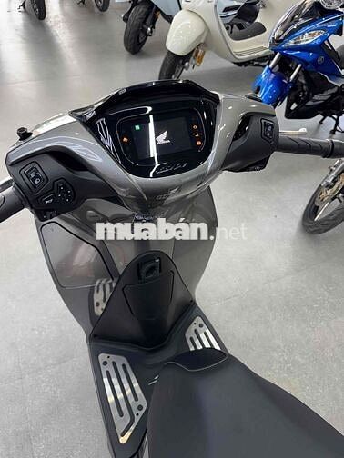 SH160 Abs 2026 Xám titan mới đi 420 km