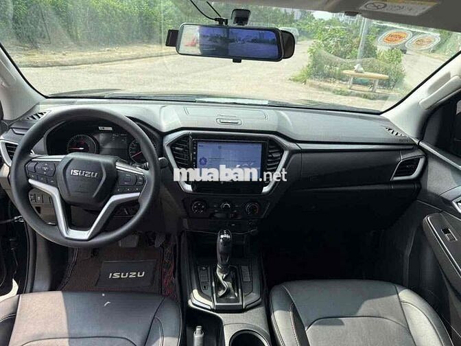 Isuzu D-Max màu Đen 2023 AT 1 cầu