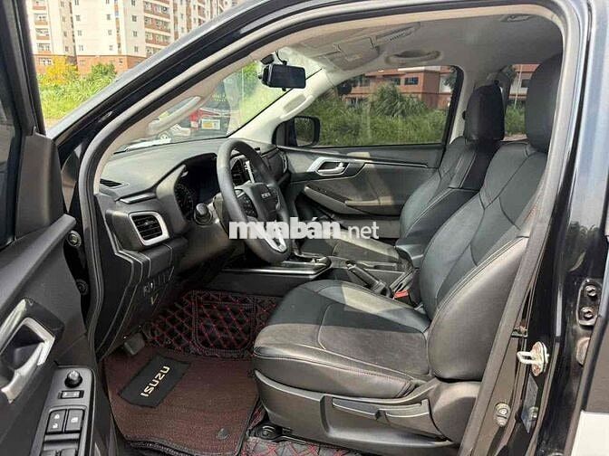 Isuzu D-Max màu Đen 2023 AT 1 cầu