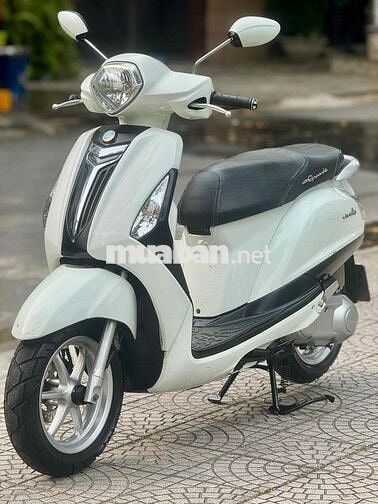 Grande 2017 Trắng biển số 43. Trả trước 6TR