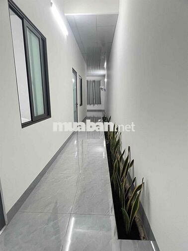 Bán nhà cấp 4 mới đẹp đường Phùng Hưng
